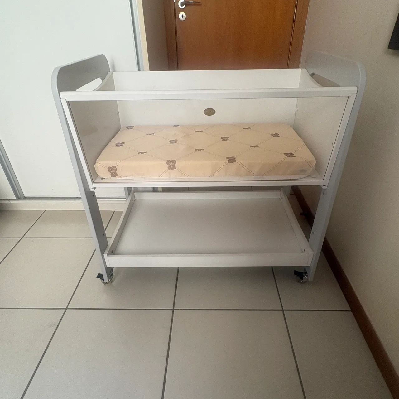 Mini Berço com Trocador Divicar e Rodinhas