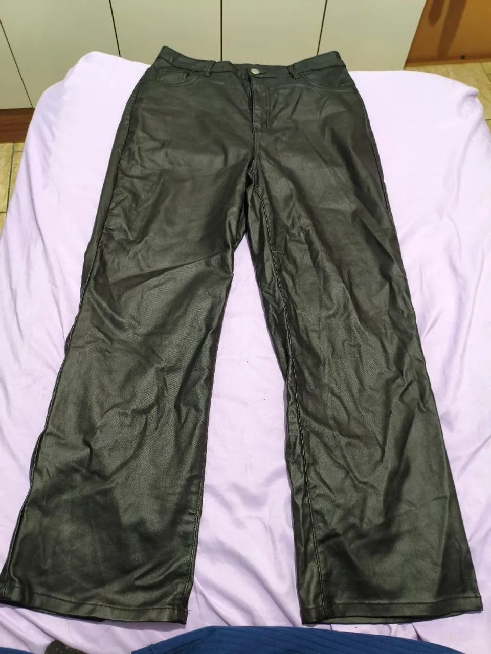 calça couro fake plus size gg1