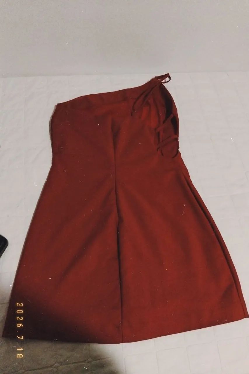 Vestido vinho curto de uma alça - Foto 2