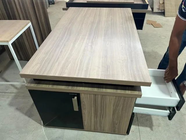 MESA PARA ESCRITORIO / ESTUDAR  - Foto 2