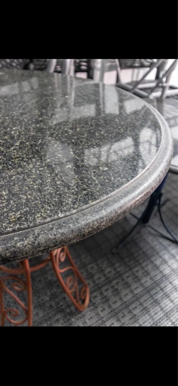 mesinha em ferro fundido com tampo de granito - Foto 3