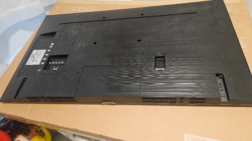 SMART TV SAMSUMG 4 K DE 43 POLEGADAS COM DEFEITO - Foto 4