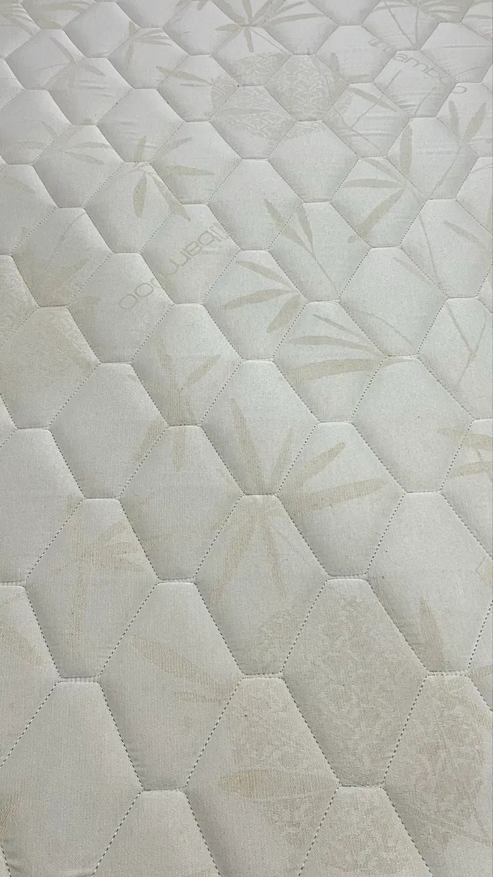 Cama casal (colchão + base)