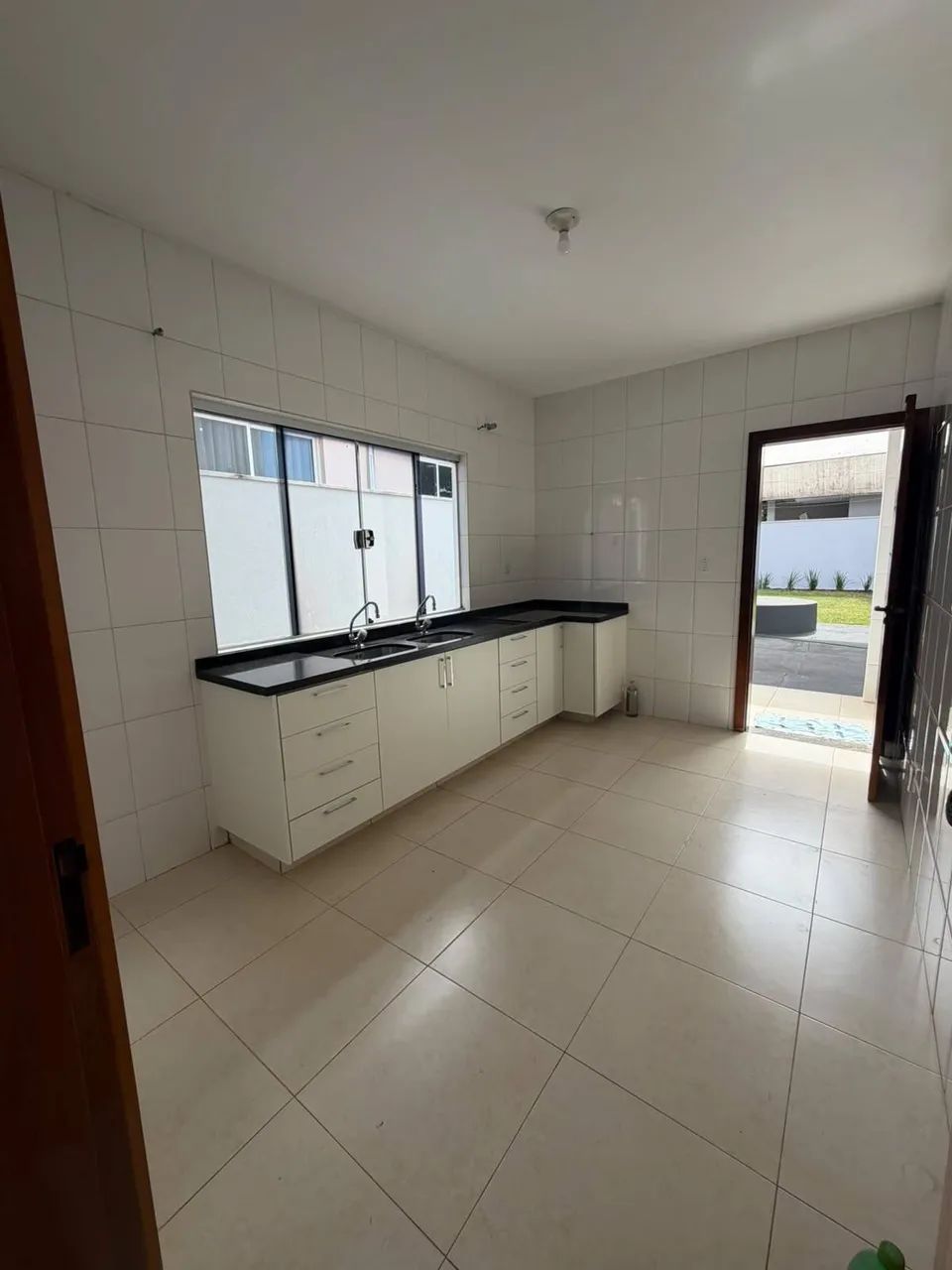 Sobrado com 4 quartos no Belvedere 1