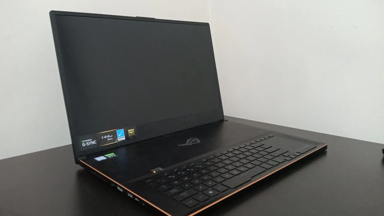 MacBook Pro 14 pol. Chip M1 Pro 16GB 512SSD - Notebooks