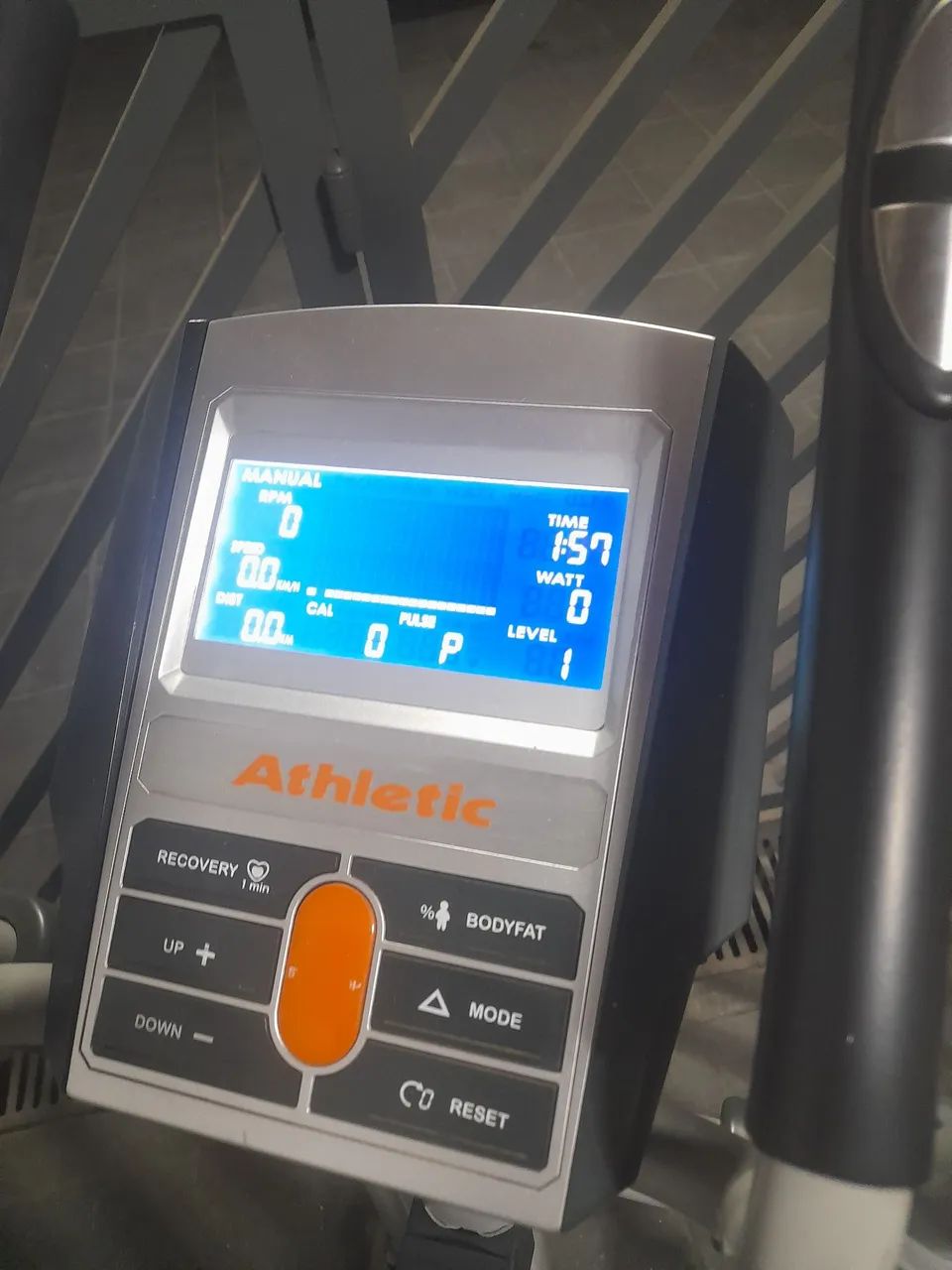 Vendo elíptico profissional athetic  - Foto 2