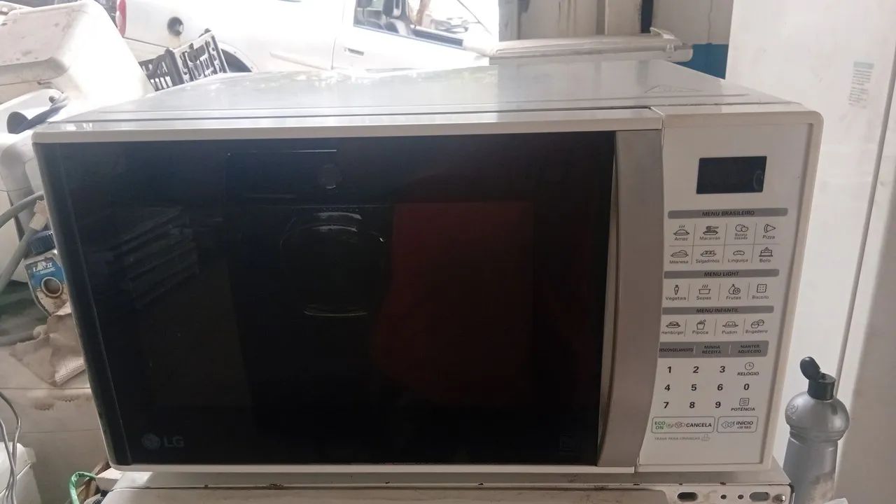 Microondas LG MS3052R 30L 127v