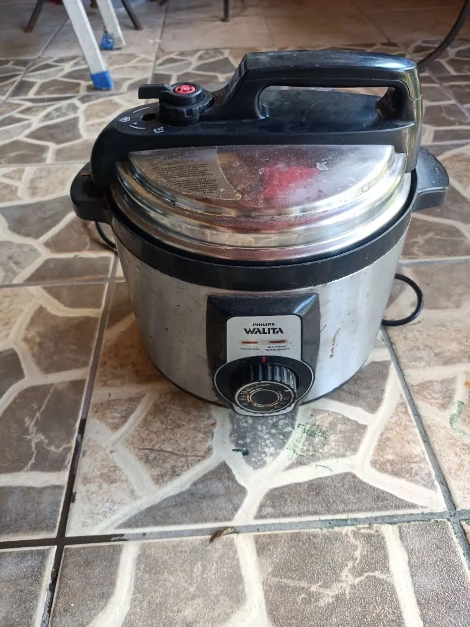 Panela elétrica c/defeito 