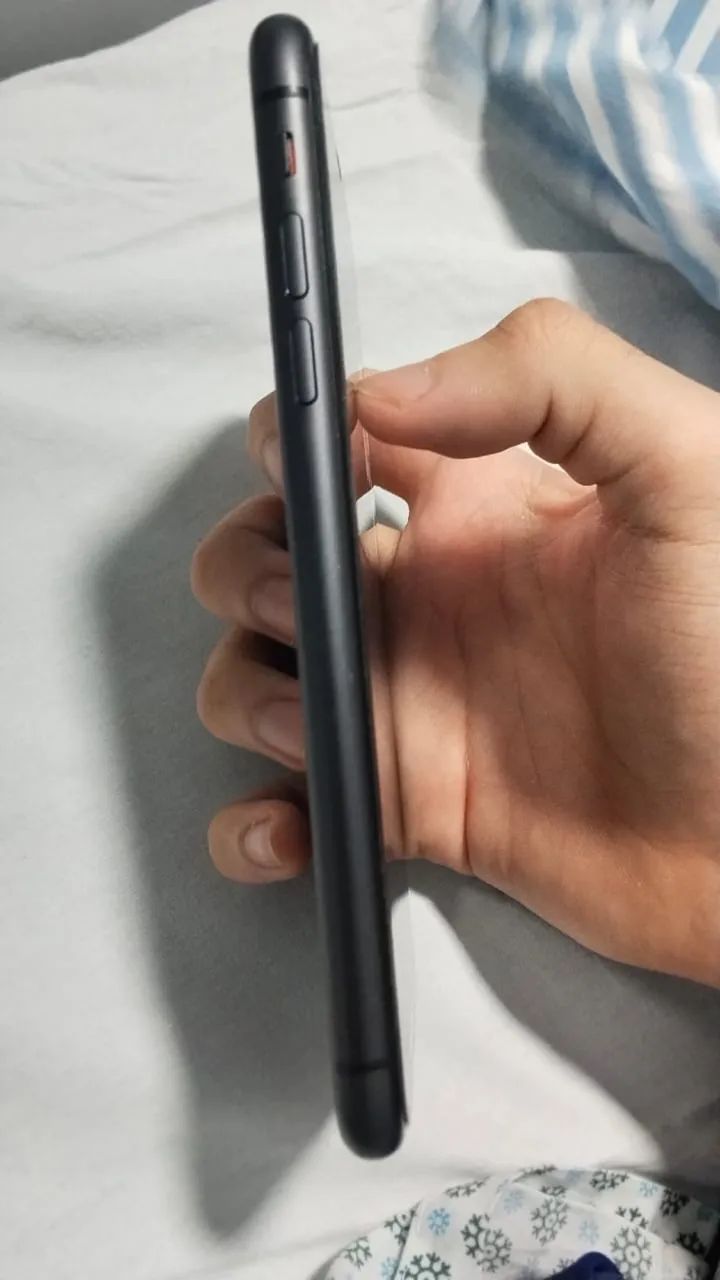 iPhone 11 128 82% bem conservado com caixa - Foto 4