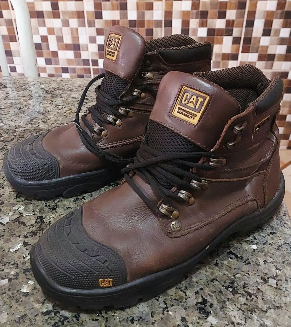 Bota caterpil