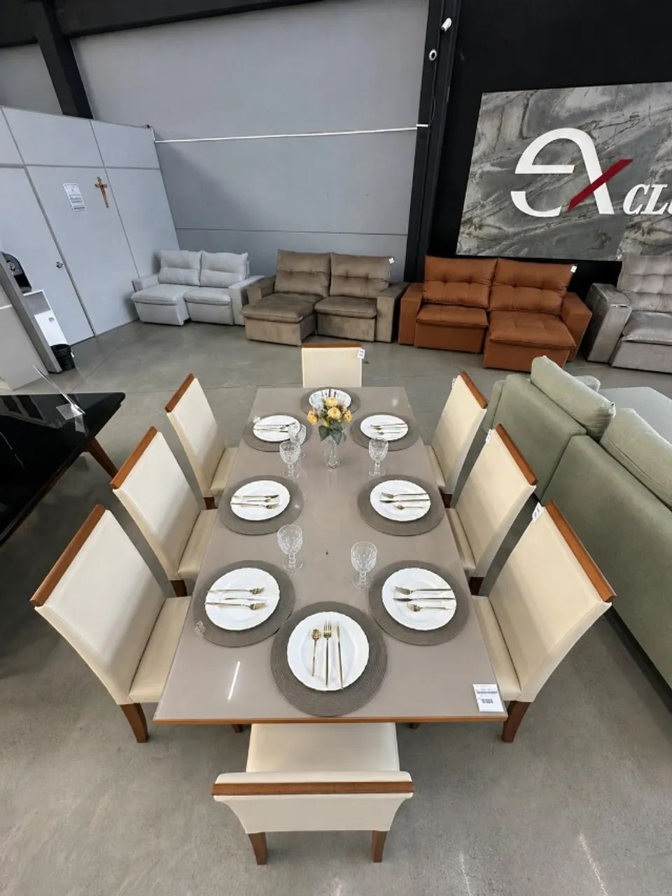 MESA DE JANTAR COM 50% DE DESCONTO - Foto 2