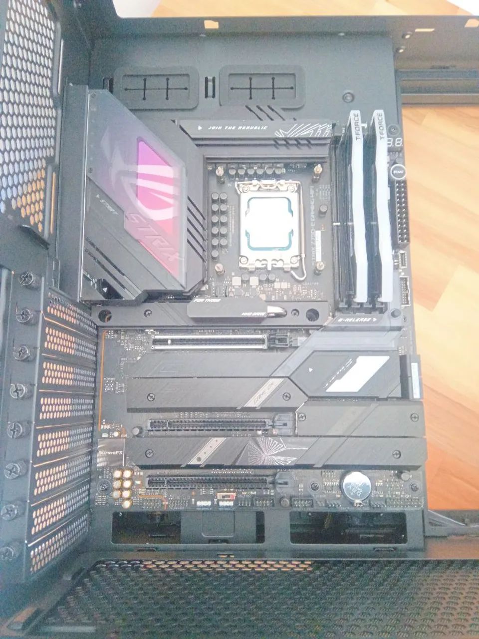 Processador Intel Core i7-13700K, 13ª Geração, 5.4GHz Max Turbo, Cache 30MB, 16 Núcleos