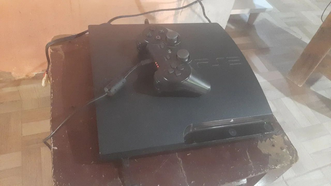 PS3 usado com mais de 10 jogos originais 
