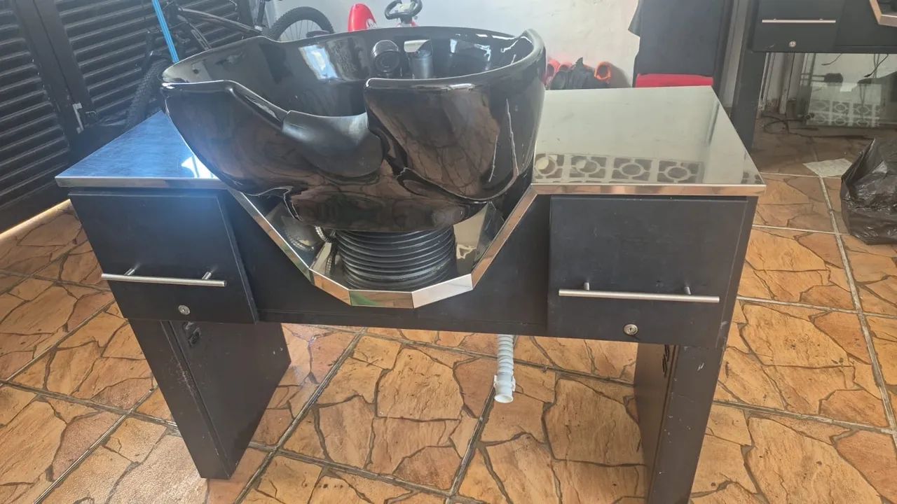 Lavatório com bancada inox com tomadas embutidos  - Foto 2
