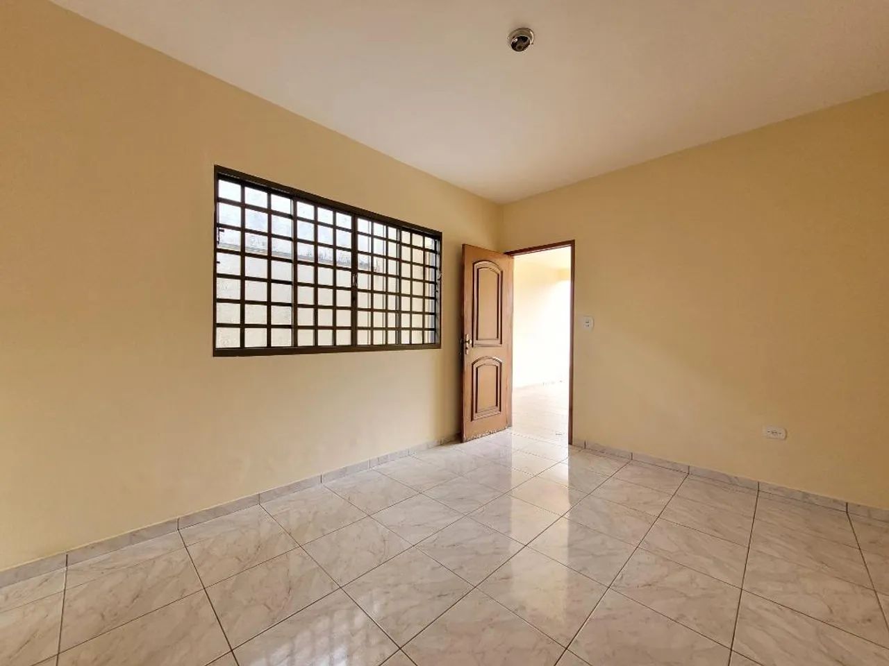 Casa para alugar em Maringá, Jardim Alvorada, com 3 quartos, com 145 m² - Foto 4