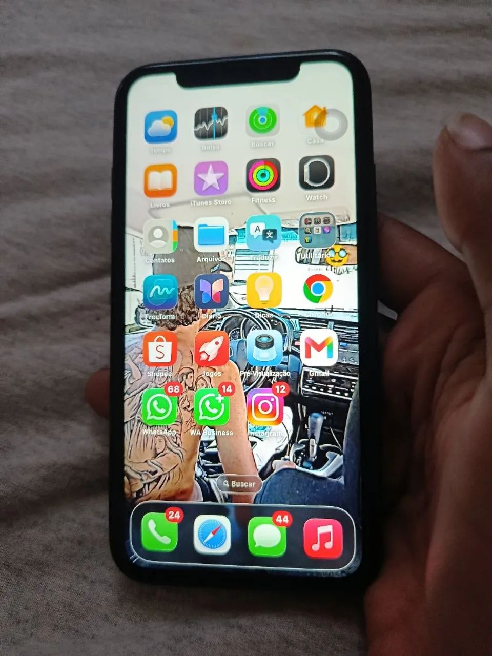iPhone 11