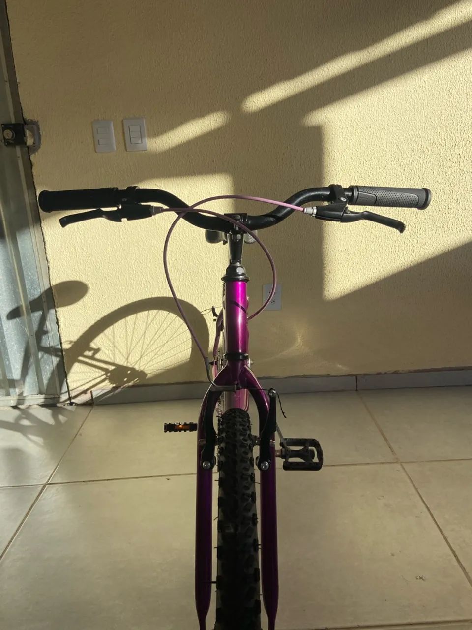 Bicicleta roxa aro 26 - Foto 4