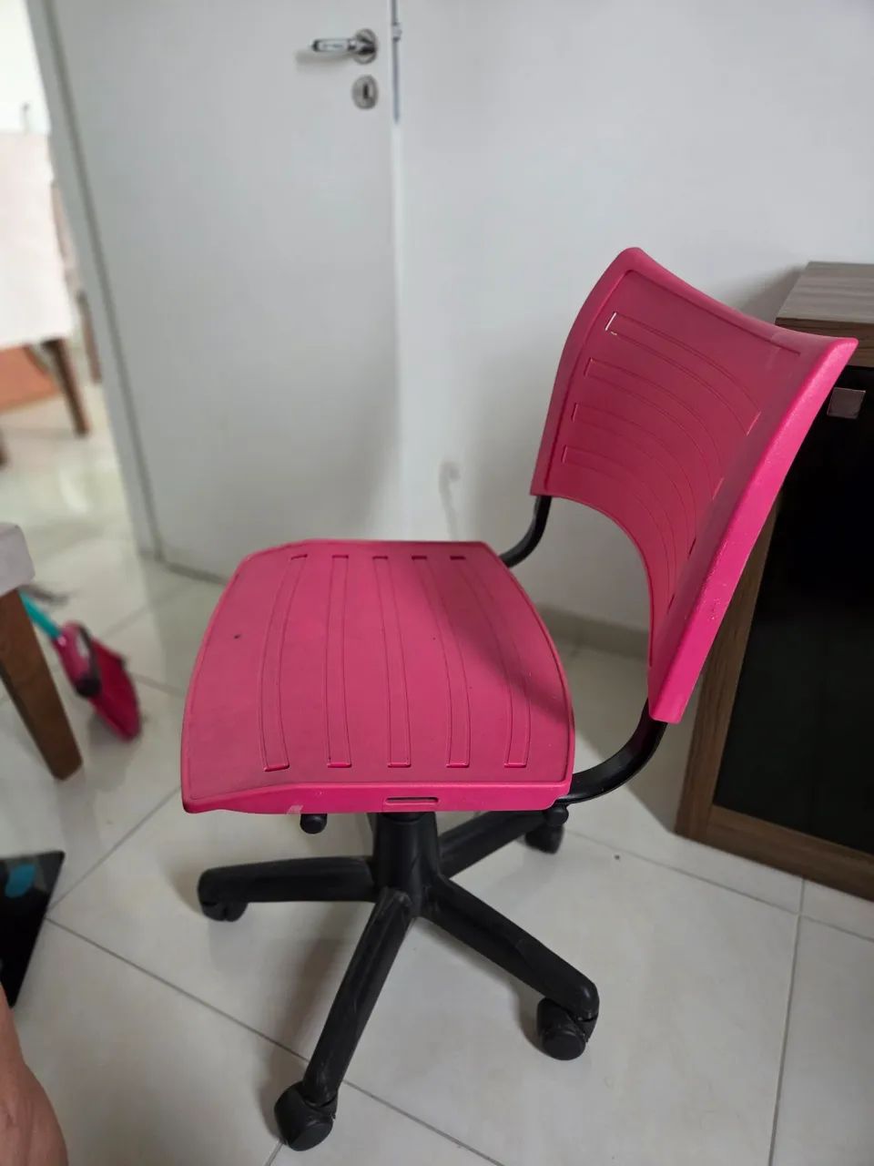 Cadeira de estudo  - Foto 3