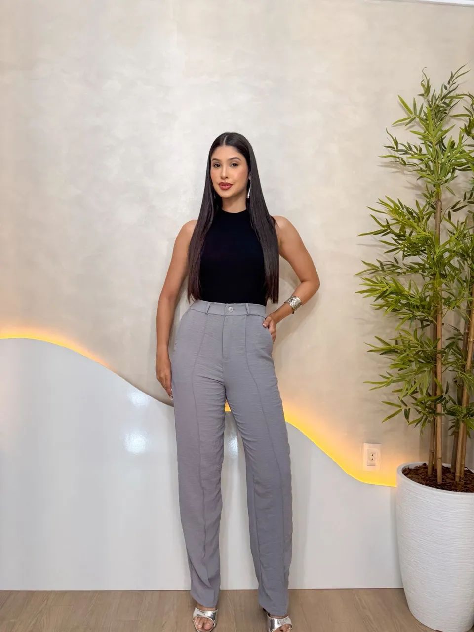 Calça Duna Feminina | Caimento Impecável e Muito Estilo - Foto 4