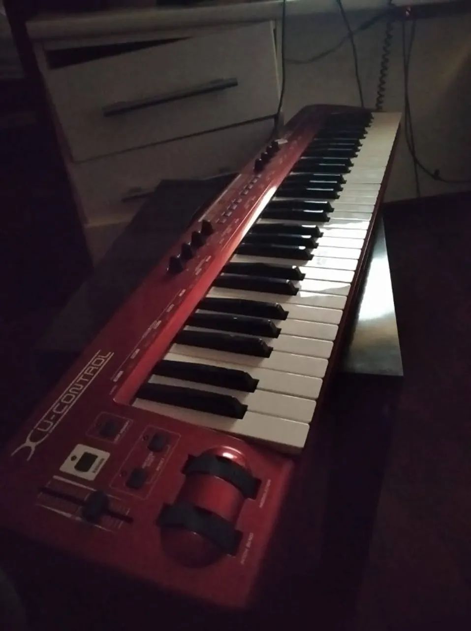 Controlador Midi Behringer UMX610