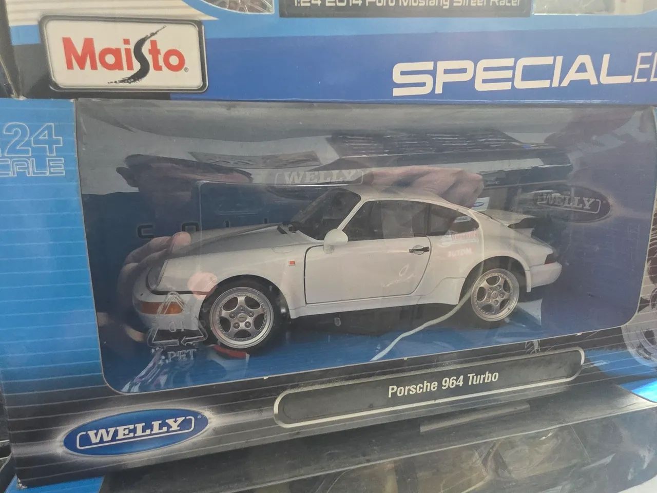 Miniatura 1:24 porsche 964 turbo branco