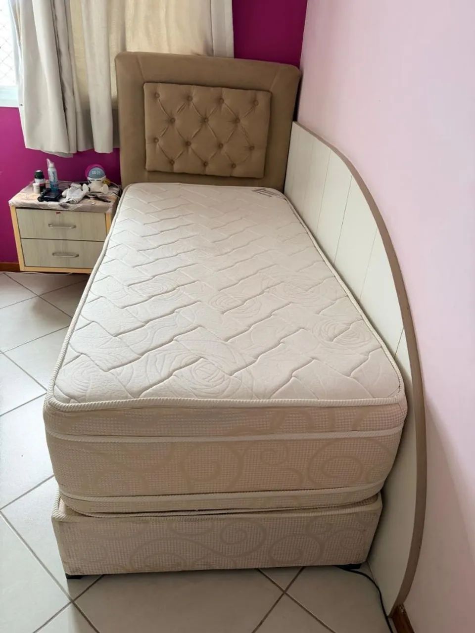Cama terapêutica massageadora