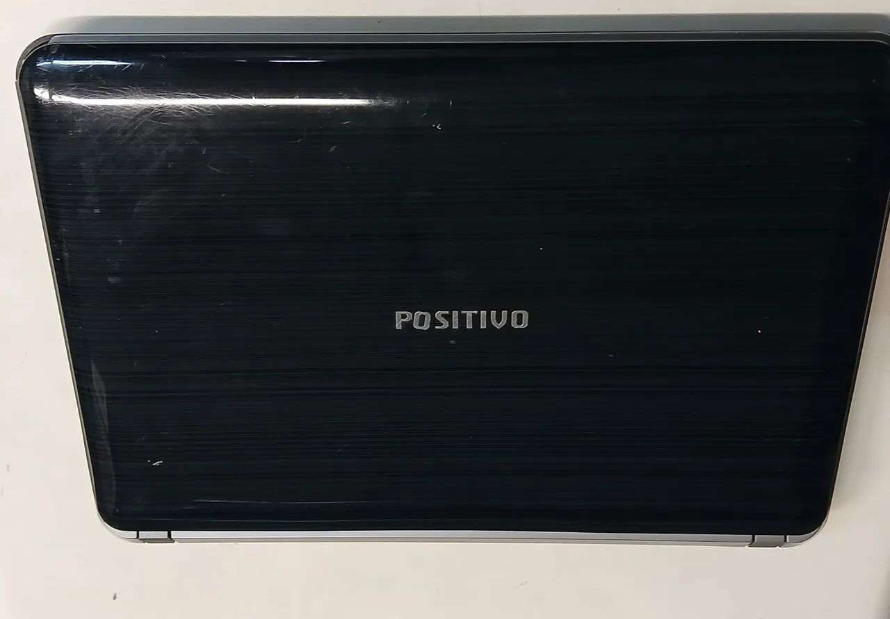 Netbook Positivo com defeito 