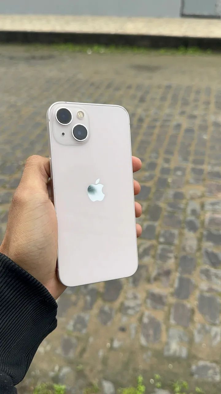 iPhone 13