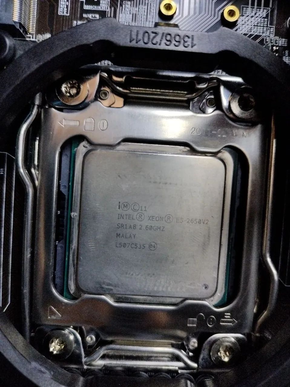 Xeon E5-2650 V2 8c/16t 