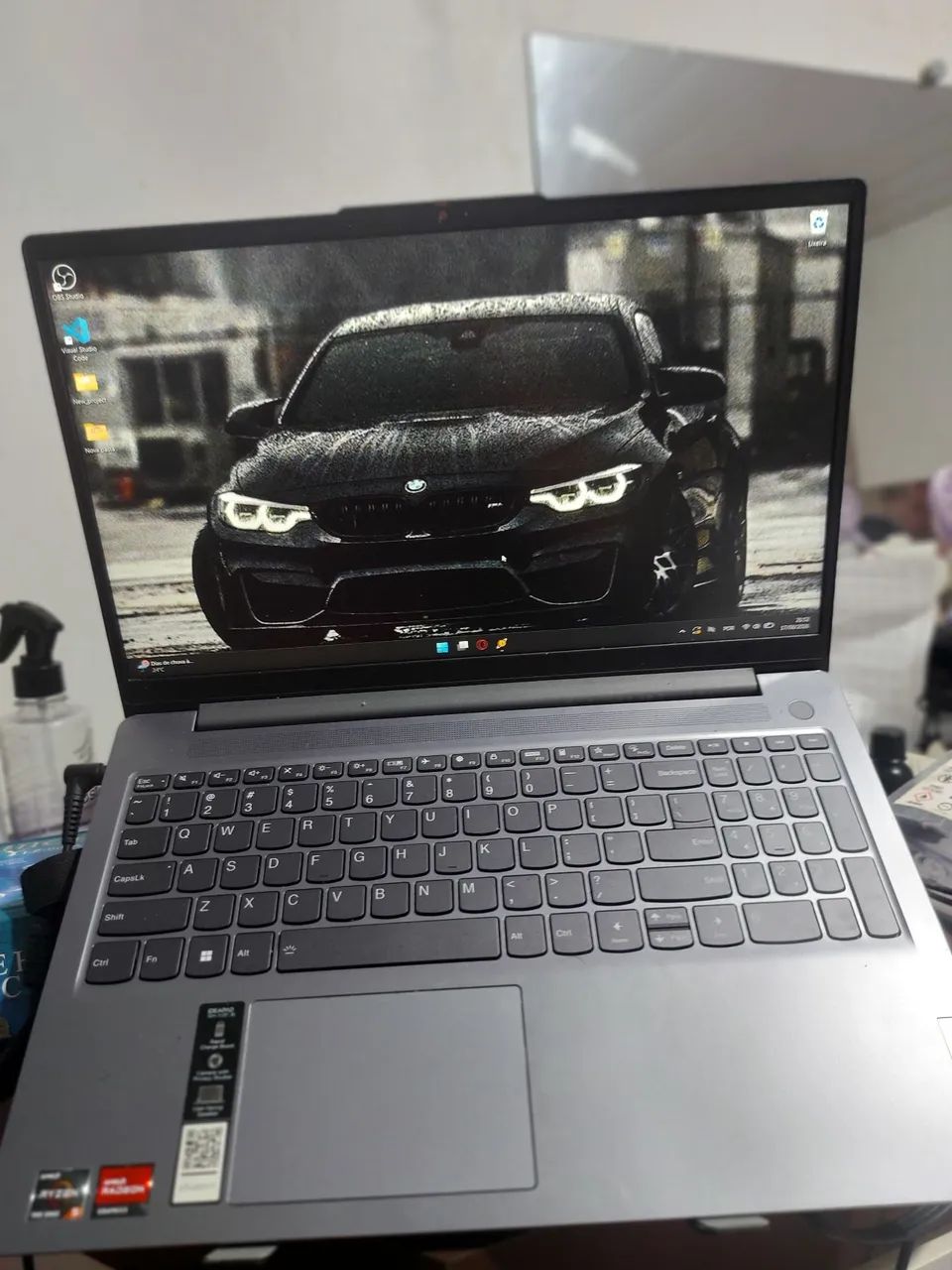 Notebook Ryzen 5 7520U Placa de vídeo 2Gbs