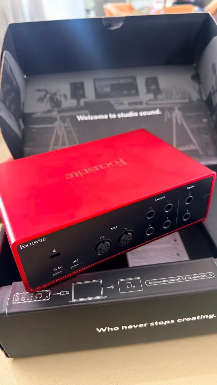 Focusrite Scarlett 4i4 4th Gen ZERO NA CAIXA <br>