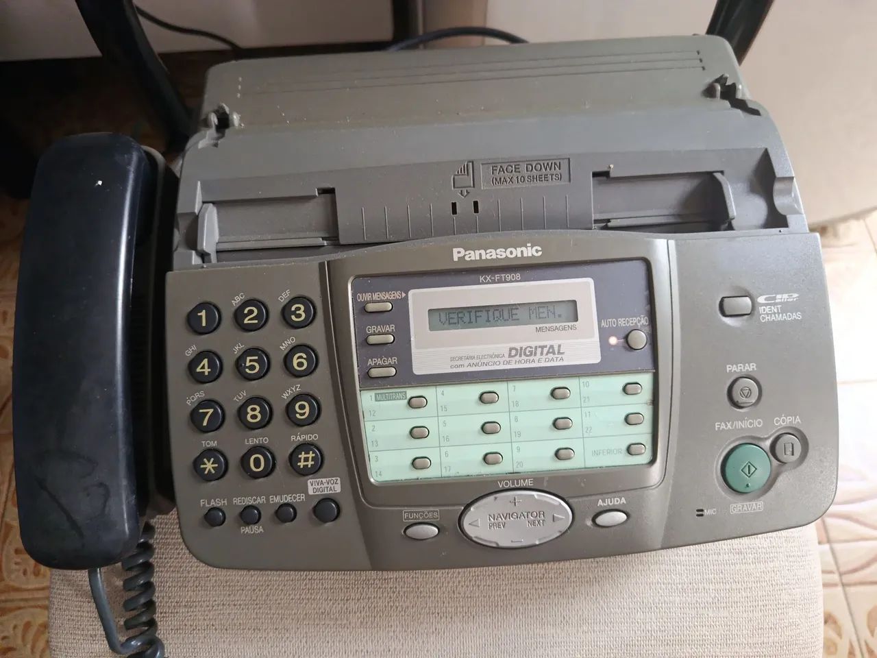 Fax funcionando precisa arrumar a entrada do carregador  - Foto 3