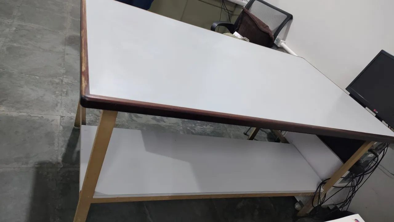 Mesa em MDP para escritório 