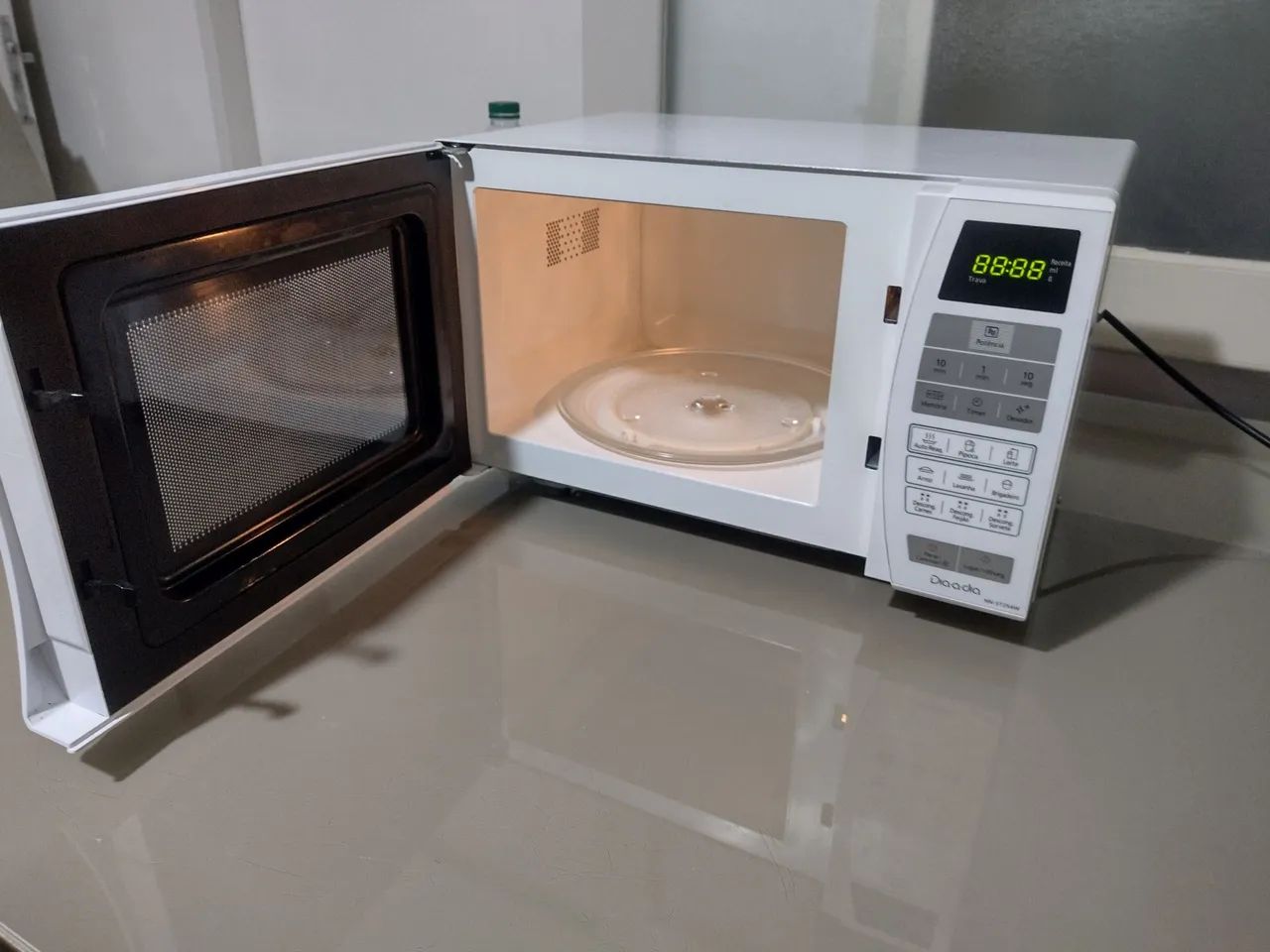 Microondas Panasonic 21 litros, funcionando perfeitamente  - Foto 3