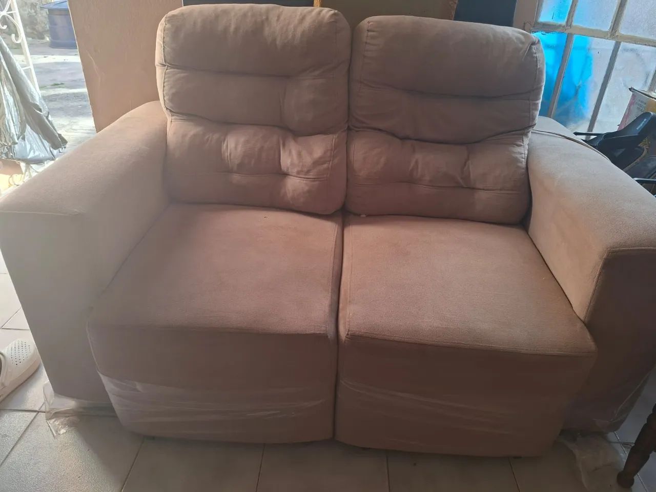 Sofá retrátil de 2 lugares 