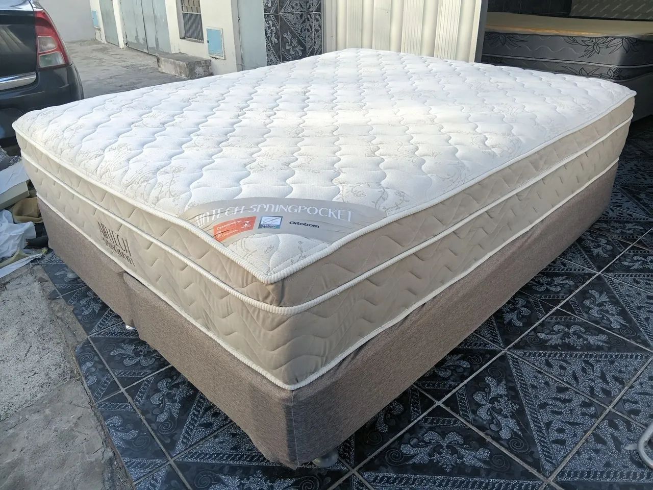 Cama Queen Luxo molas ensacadas 