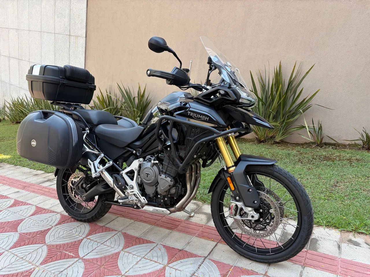 Triumph Tiger 1200 Black Edition 