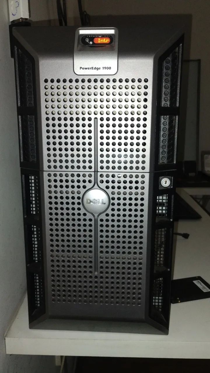 Servidor Dell poweredge 1900 1xeon 5120 aceita 2 proc