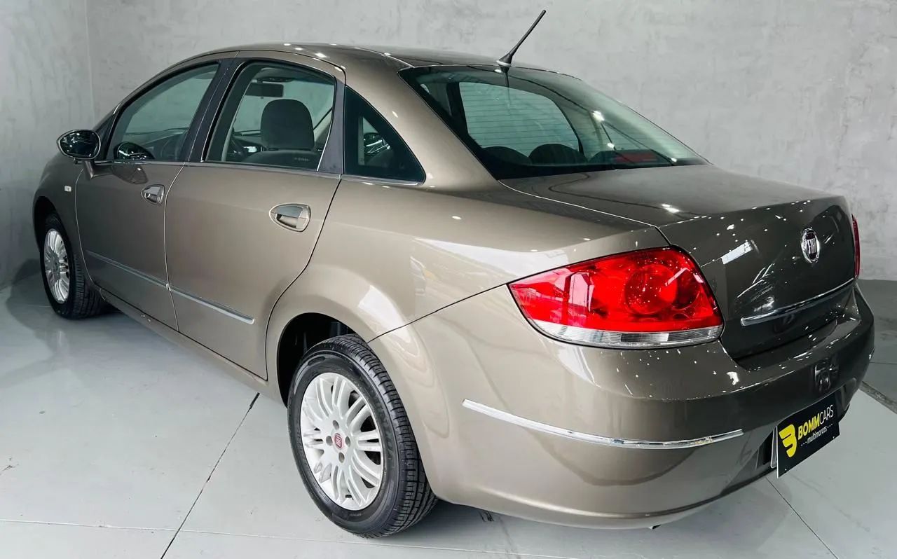 Fiat Linea 1.9/ HLX 1.9/1.8 Flex Dualogic 4P 2010 - Foto 4