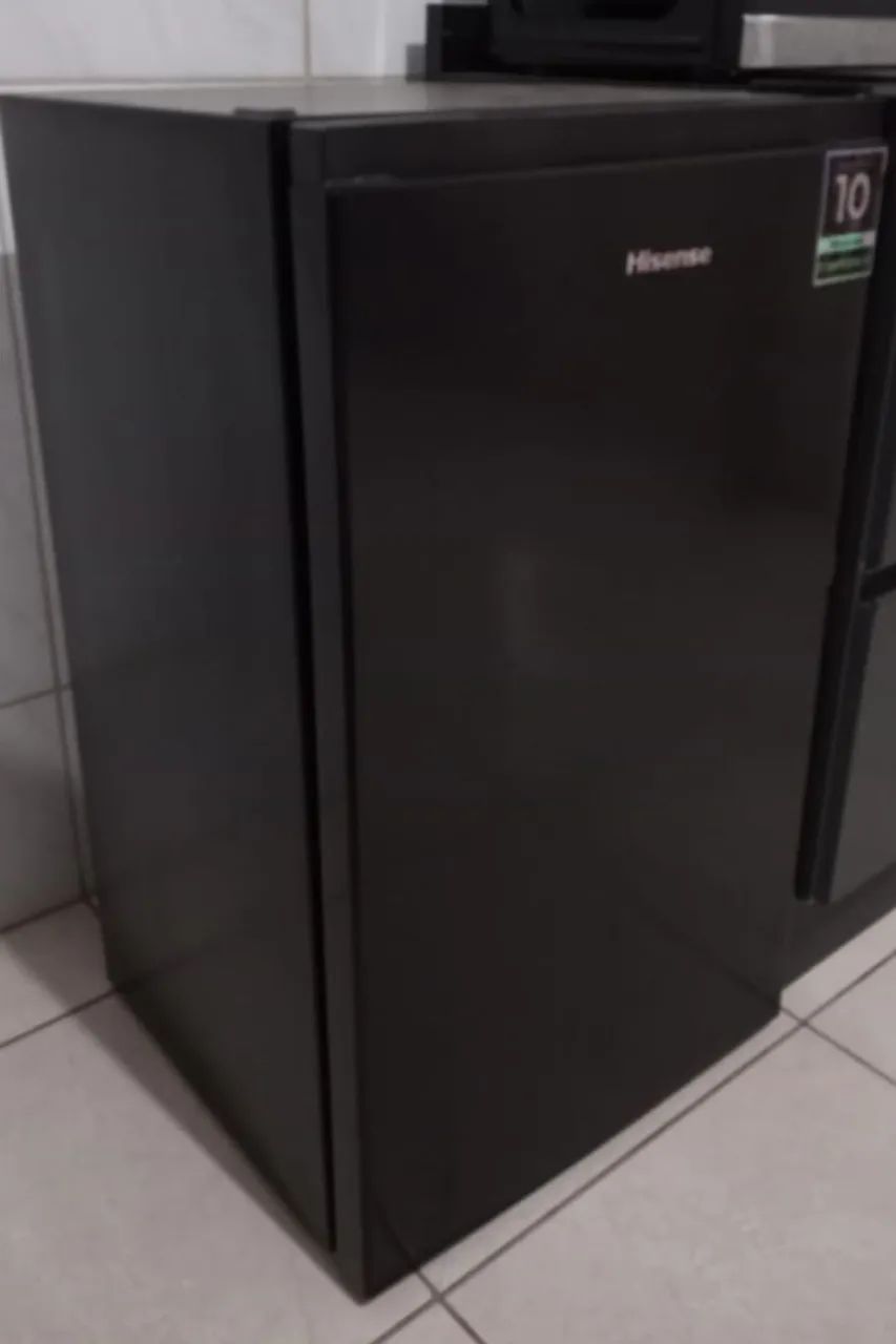 ? Frigobar Hisense 93L - super conservado! ? - Foto 4