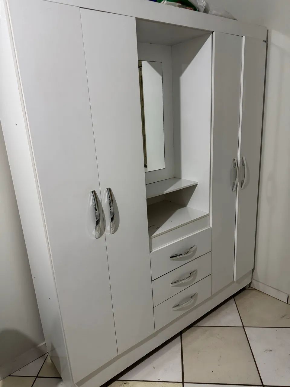 GUARDA ROUPAS 