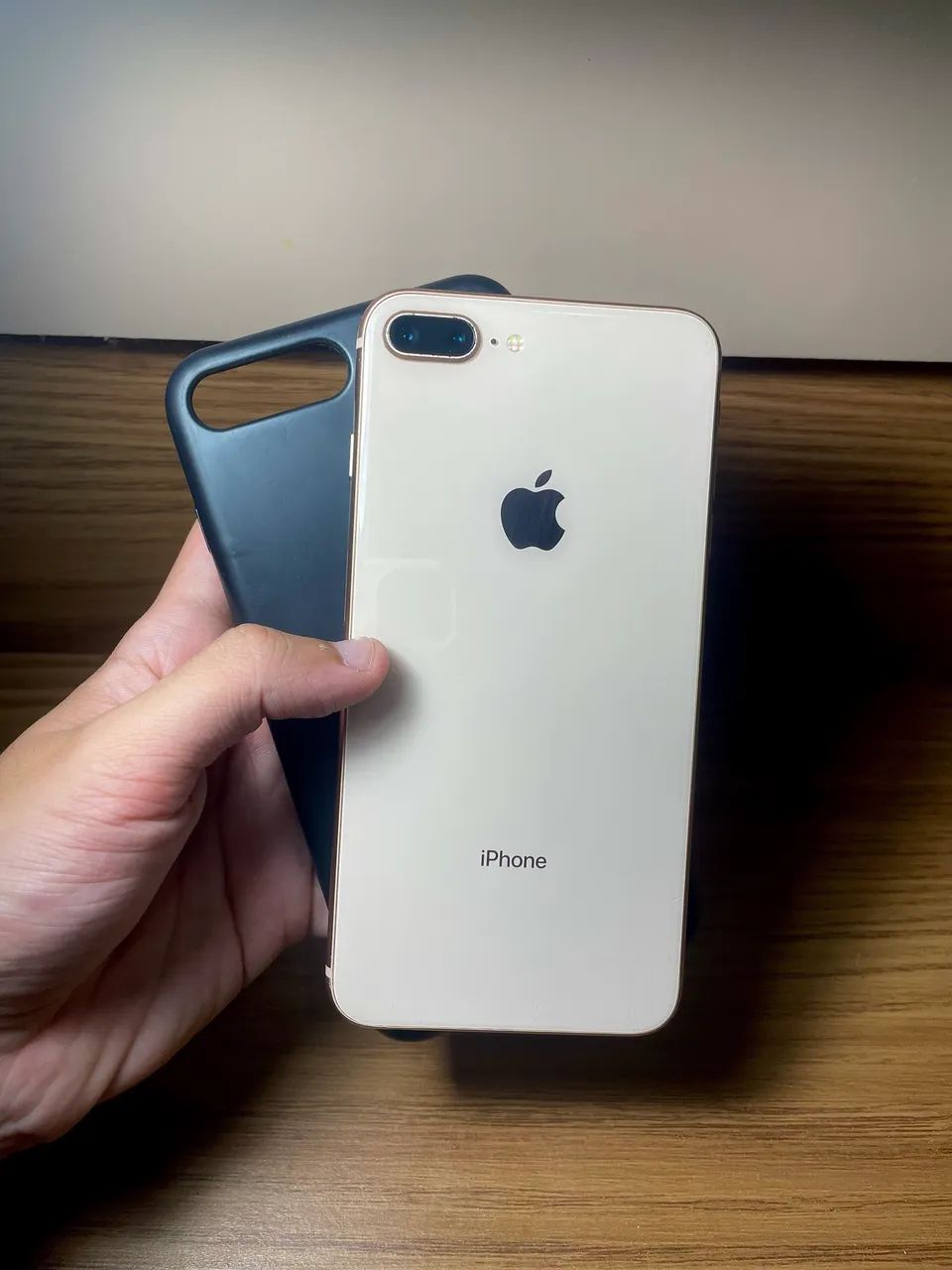 iPhone 8 Plus - 64GB