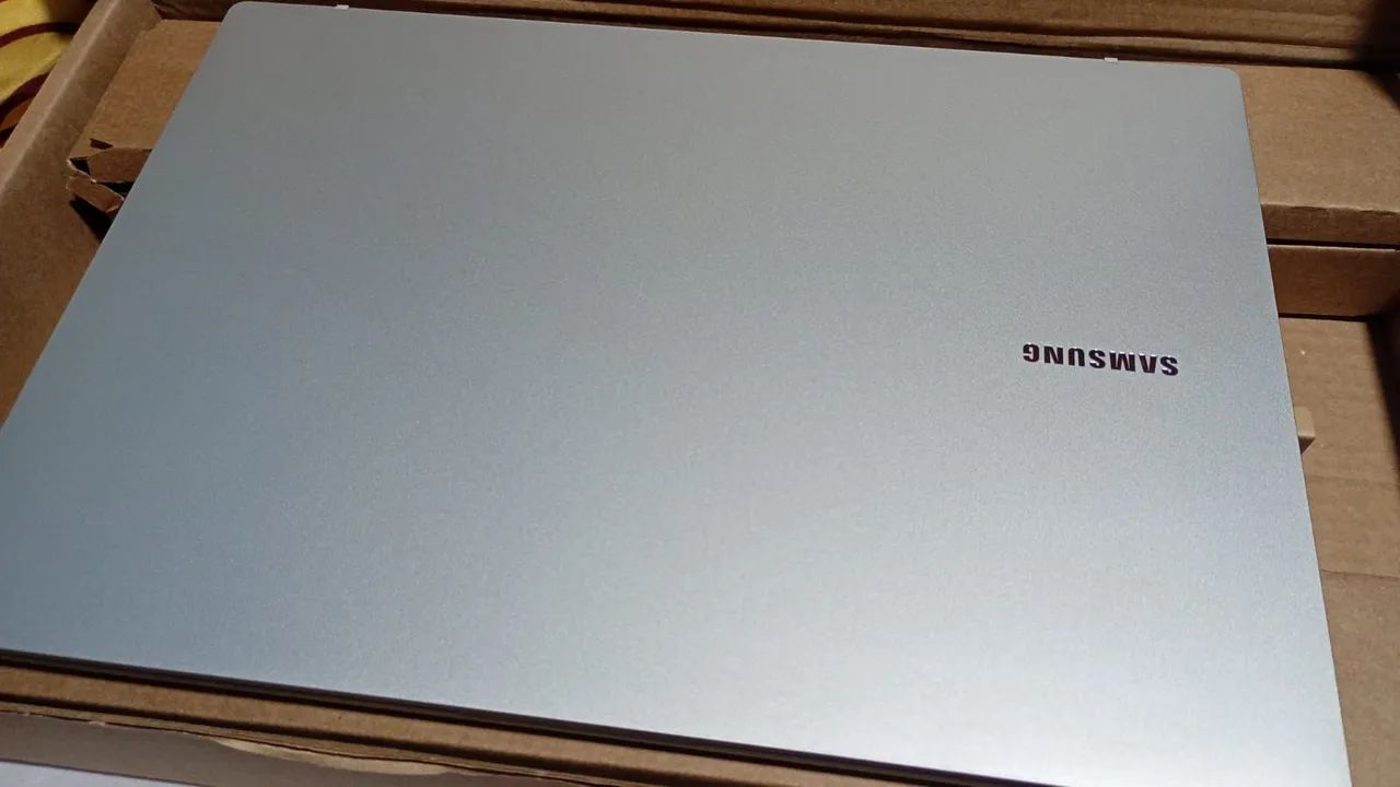 Sansung Galaxy book Go