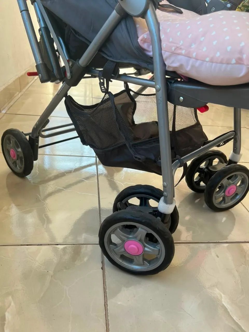 Carrinho de bebê Cosco (Semi-novo) - Foto 5