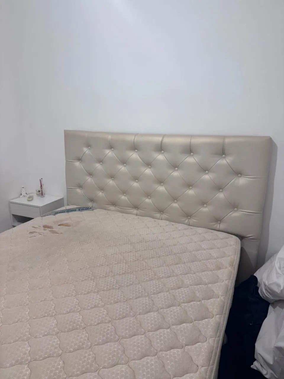 Cama casal + cabeceira 