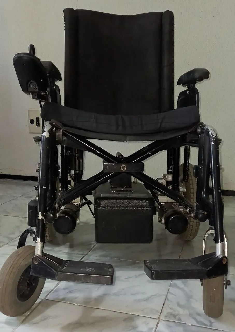 Cadeira de rodas motorizada
