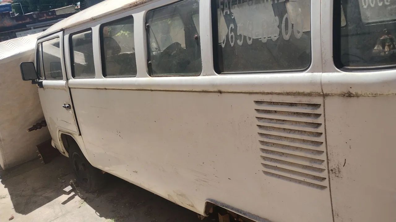 Volkswagen Kombi Standard/ Luxo/ Serie Prata 1996