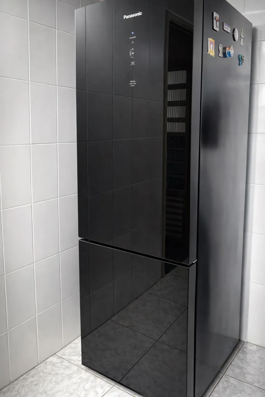 Geladeira Panasonic Black Glass Inverter Frost Free - Geladeiras e