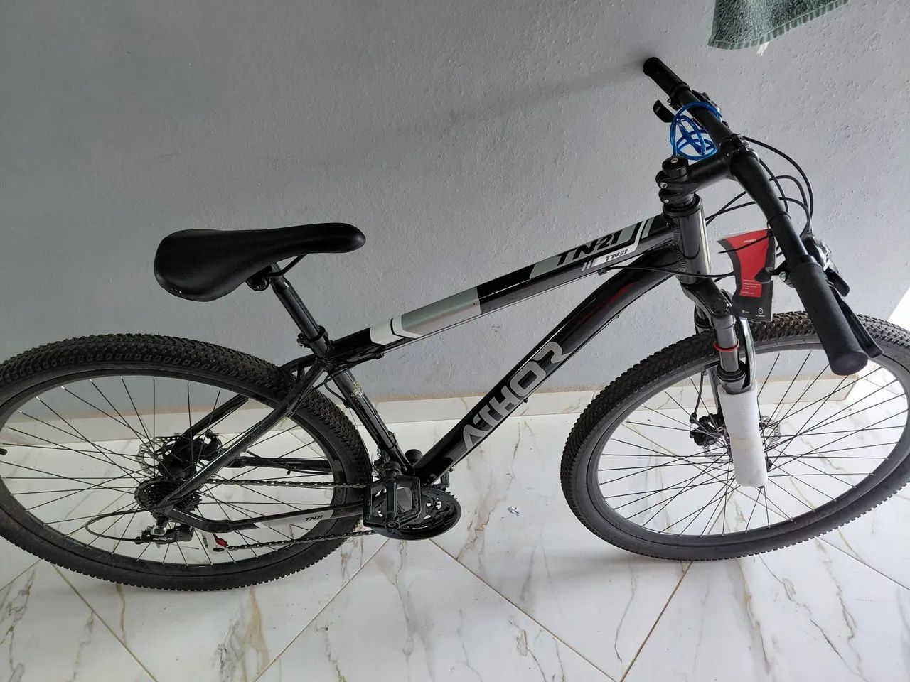 Bicicleta com freio a disco, semi-nova