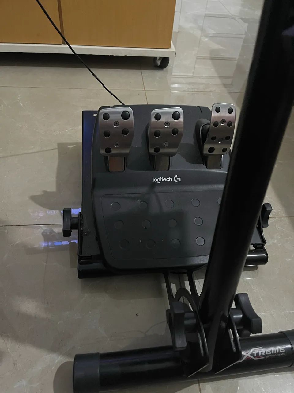 Volante Logitech G29 Com Suporte e Câmbio - Foto 2